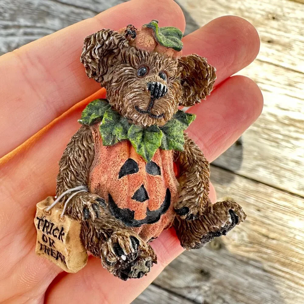 Vintage Jewelry Trick or Treat Bear Brooch Adorable Halloween Bear Pin